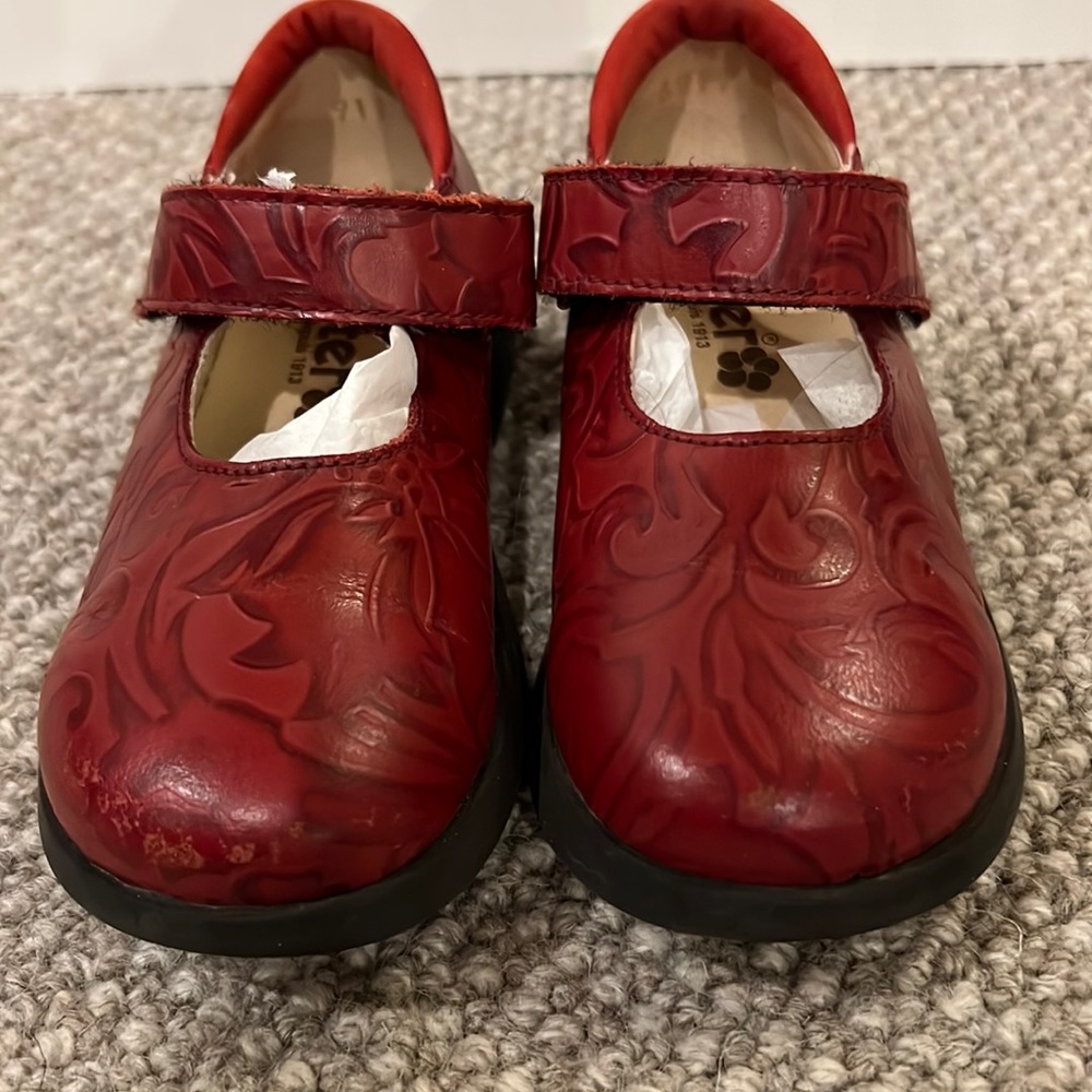 Aster leather and leather lined Mary Jane shoe - EUC